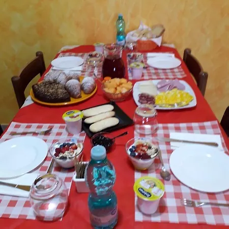Alojamento de Acomodação e Pequeno-almoço Il Girasole